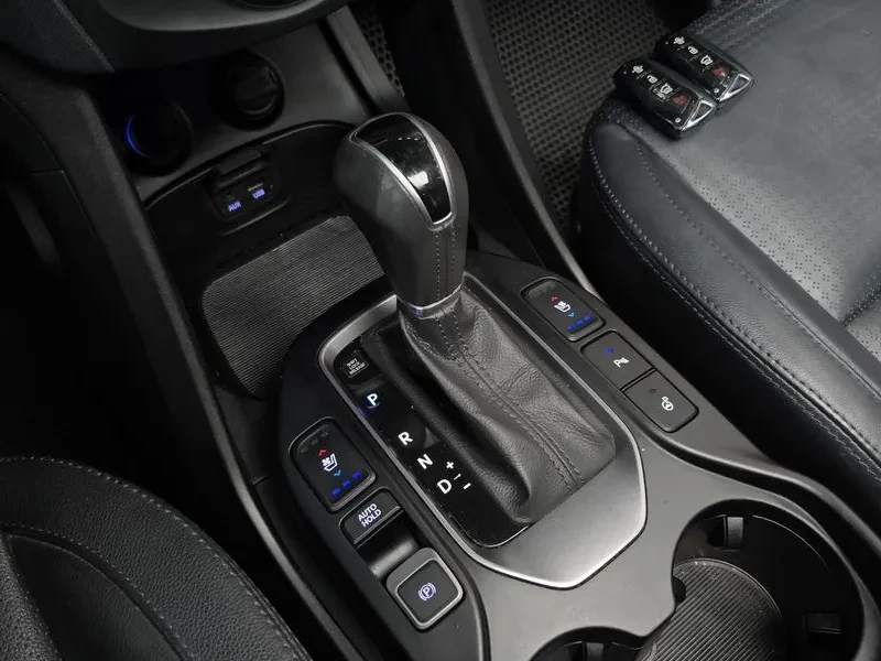 Hyundai Santa fe 2.0, снимка 9 - Автомобили и джипове - 54256804