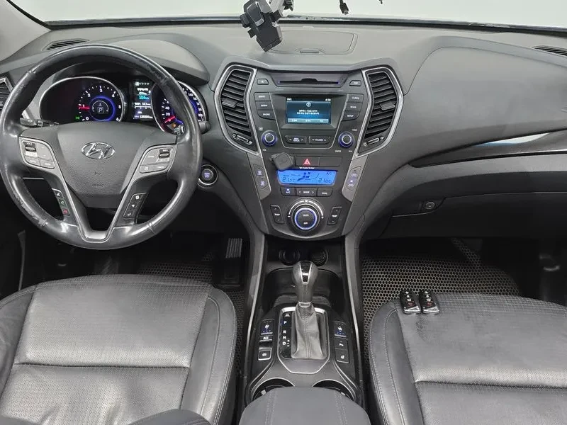 Hyundai Santa fe 2.0, снимка 7 - Автомобили и джипове - 54256804