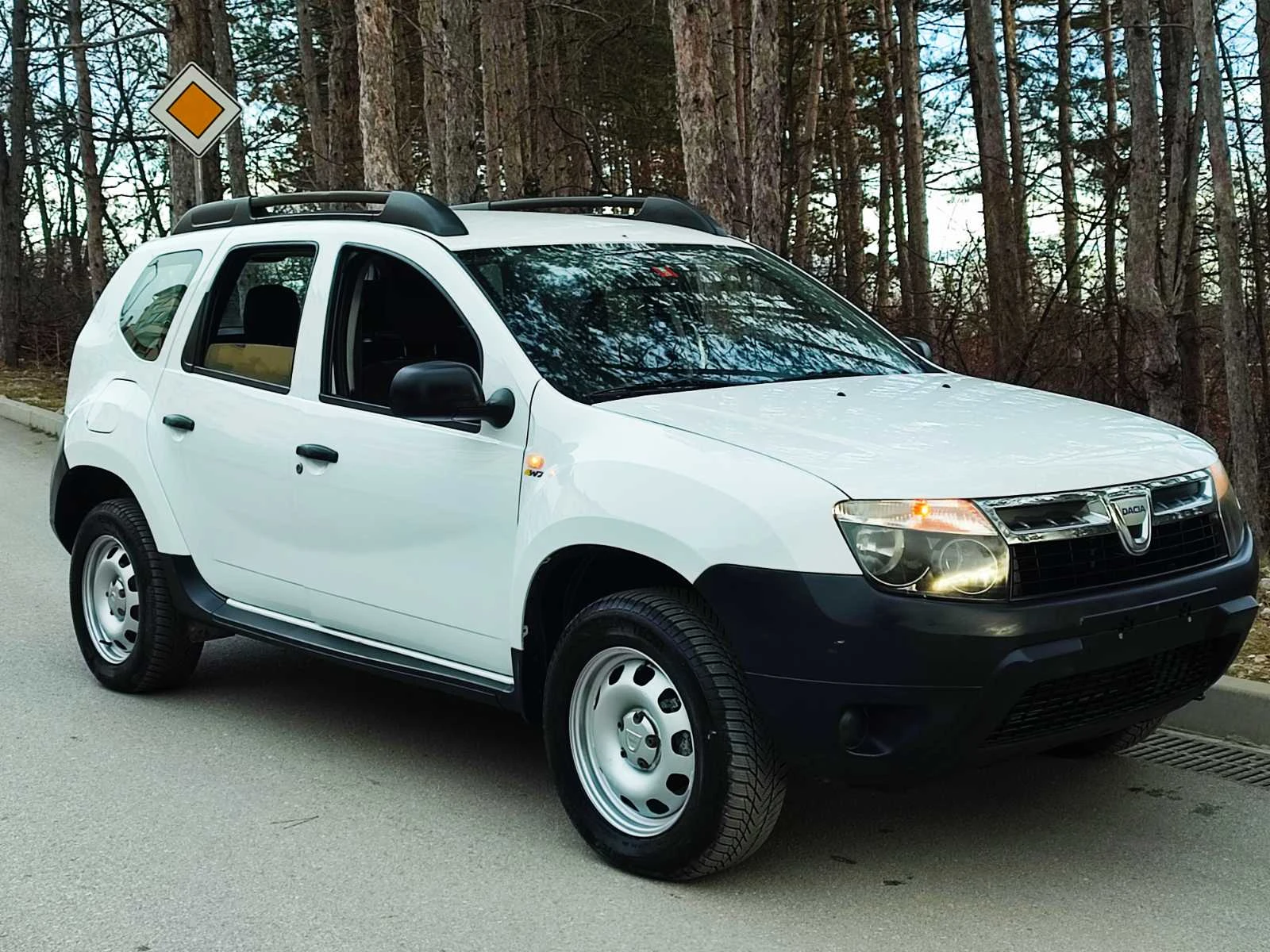 Dacia Duster 1.6-4* 4 swiss - изображение 2