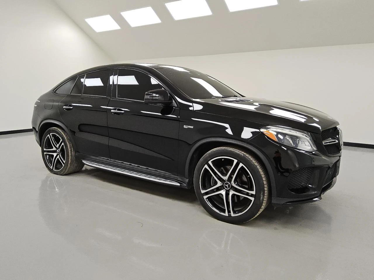 Mercedes-Benz GLE 43 AMG 4MATIC HARMAN/KARDON* DISTRONIC* 360* ОБДУХВАНЕ*  - изображение 3