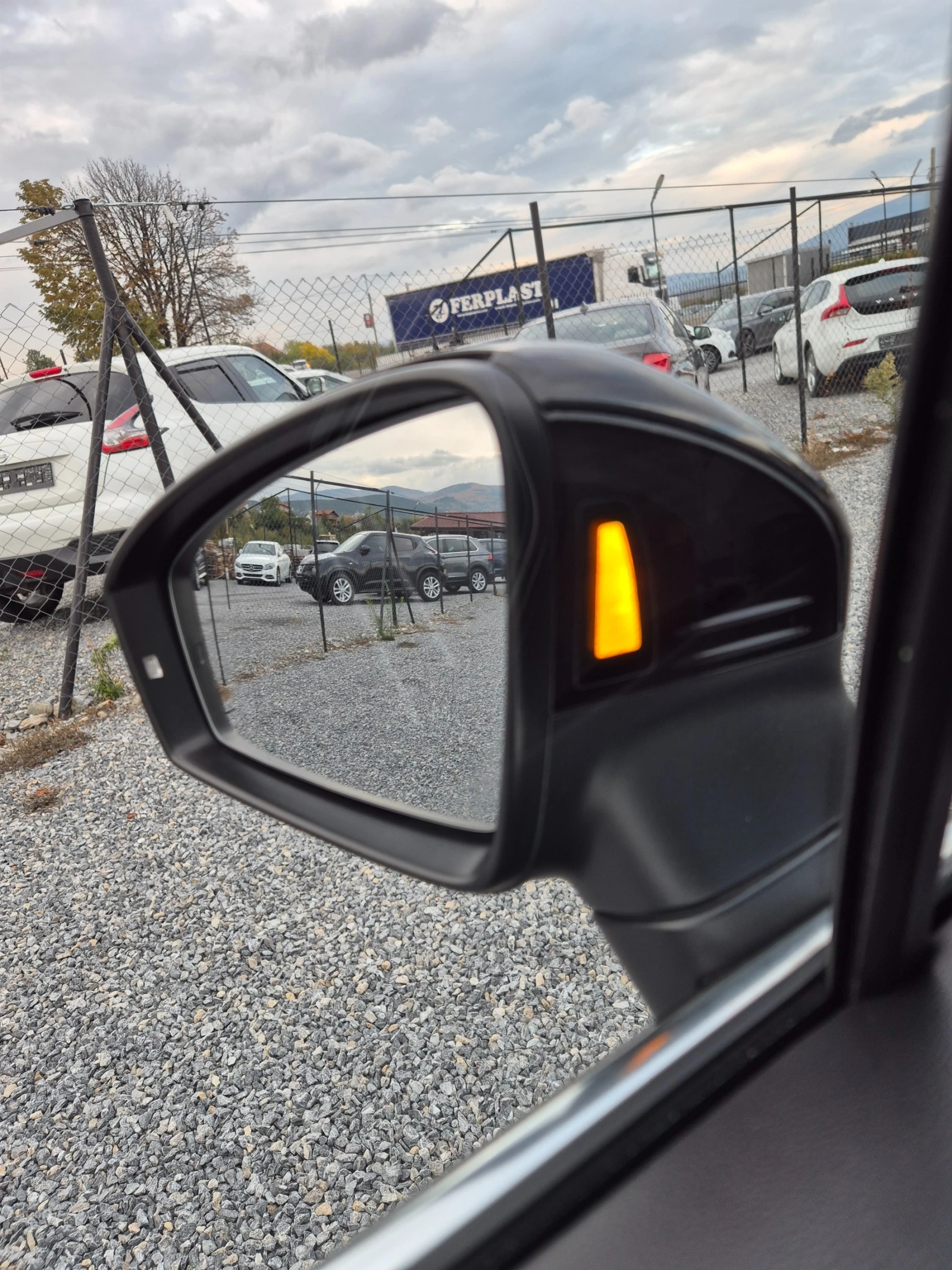 VW Tiguan 2.0TDI* AUTOMAT*  | Mobile.bg — изображение 14