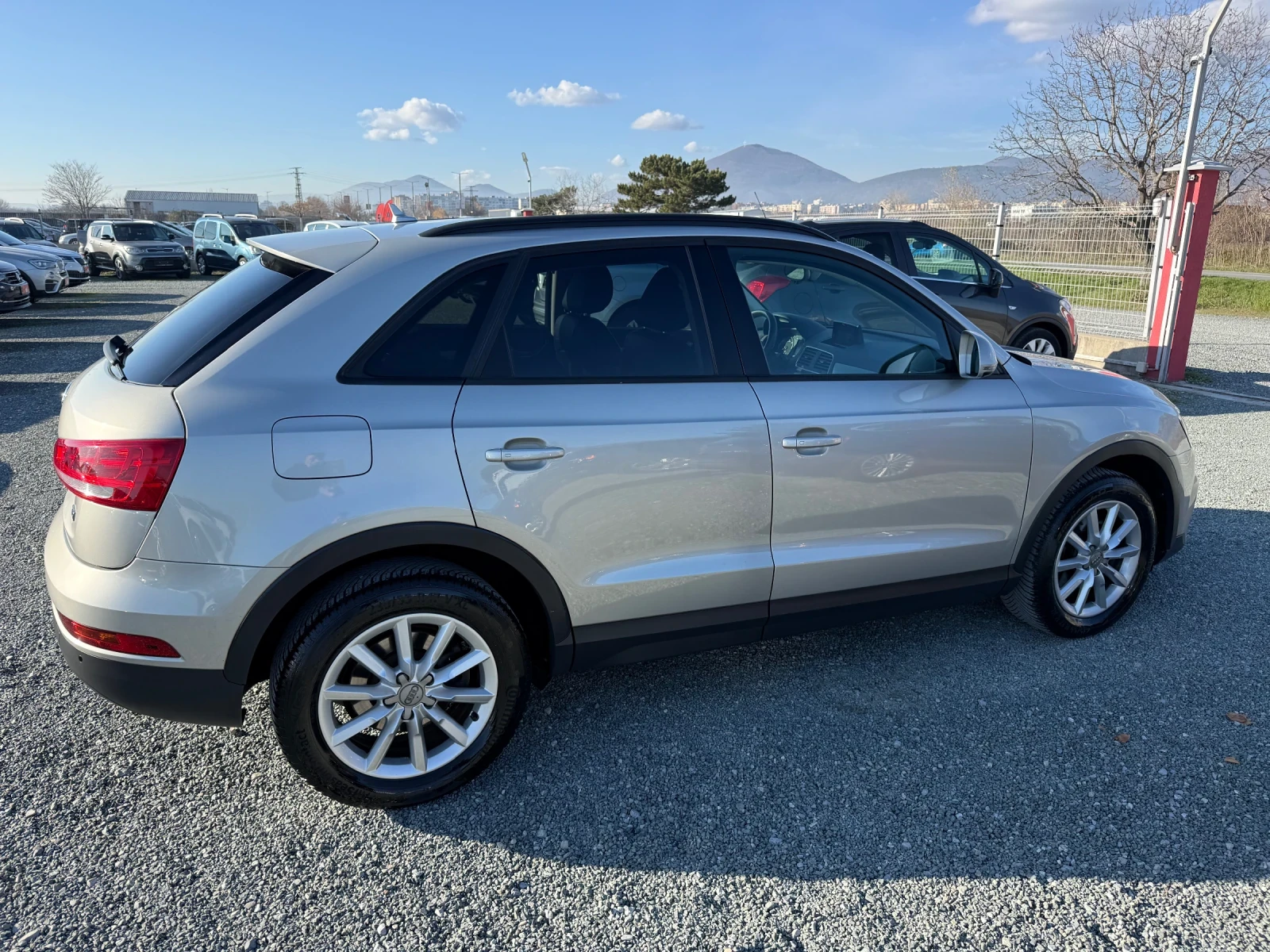 Audi Q3 (KATO НОВА) - изображение 5