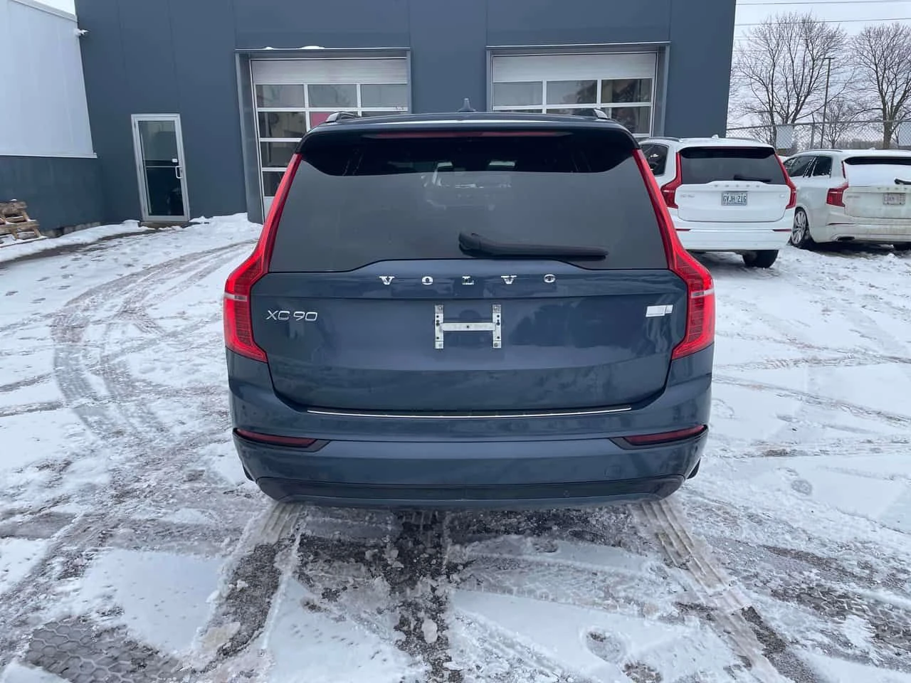 Volvo Xc90 R Design  CARFAX - изображение 4