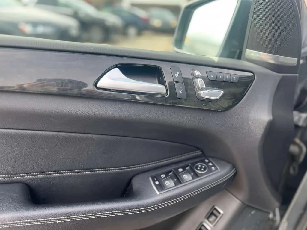 Mercedes-Benz GLS 450 4MATIC| ПАМЕТ| АМБИЕНТ| 360 KAMEРИ| , снимка 12 - Автомобили и джипове - 54114879