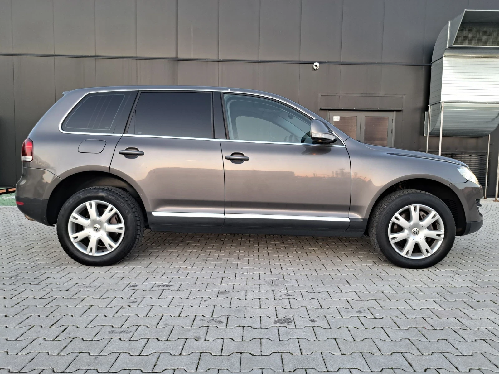 VW Touareg 3.0 TDI, снимка 4 - Автомобили и джипове - 54733334