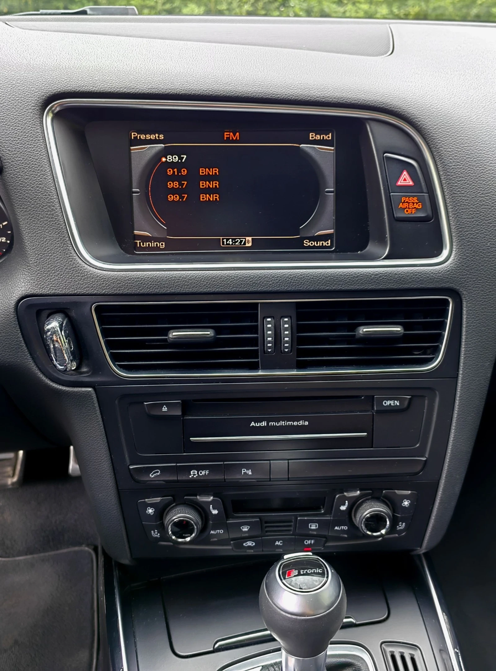 Audi Q5 Premium Plus РЕАЛНИ 198хил км!, снимка 13 - Автомобили и джипове - 55165420