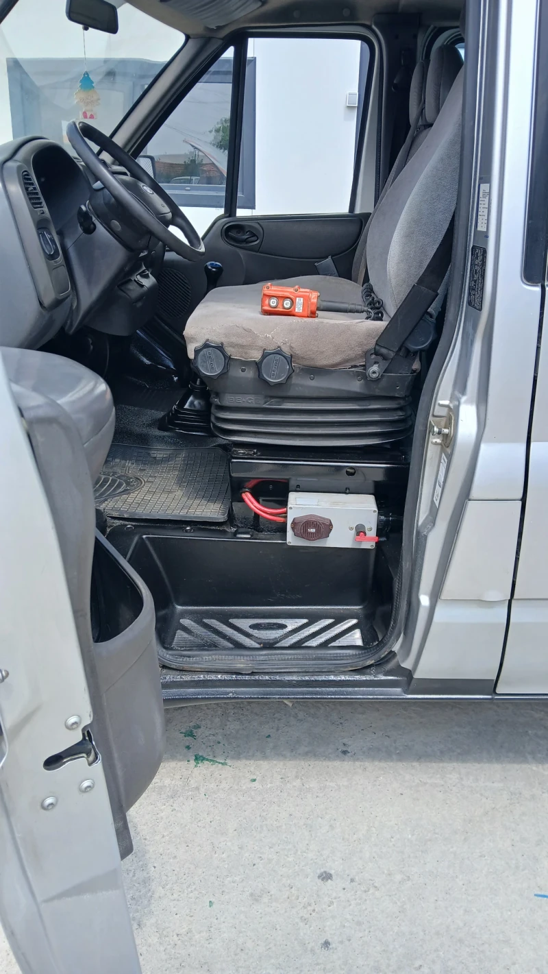 Ford Transit 2.2, снимка 13 - Бусове и автобуси - 52338213