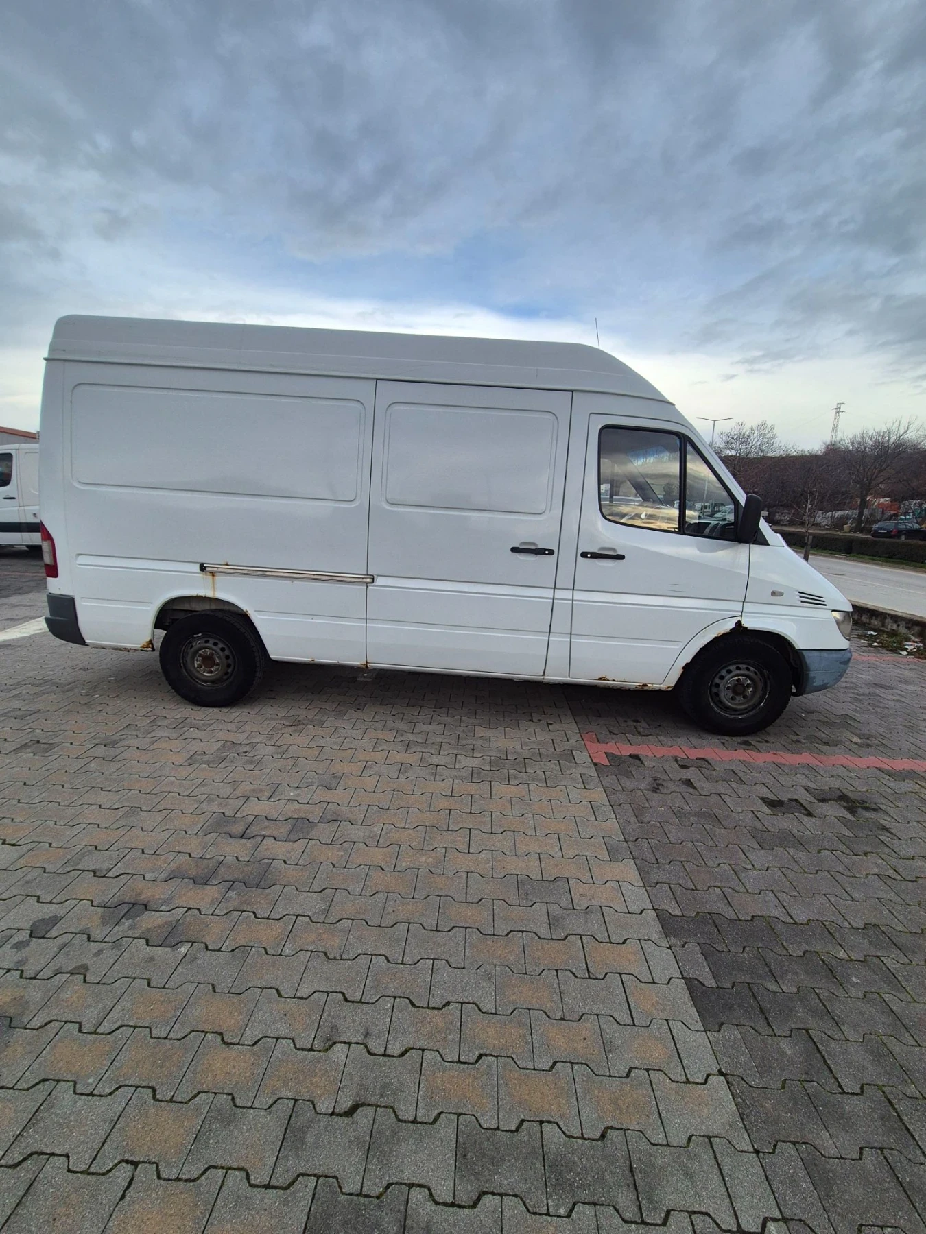 Mercedes-Benz Sprinter 211, снимка 4 - Бусове и автобуси - 55621686