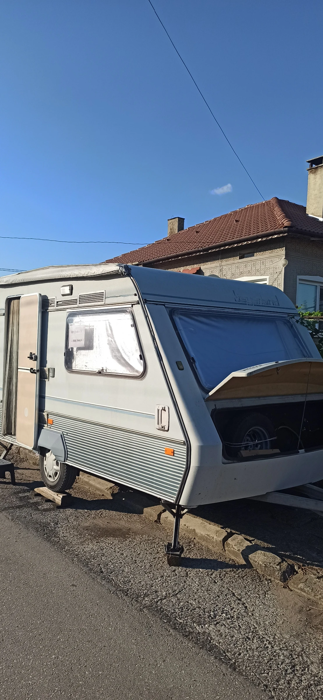 Каравана Beyerland Vitesse 380 , снимка 12 - Каравани и кемпери - 55465945