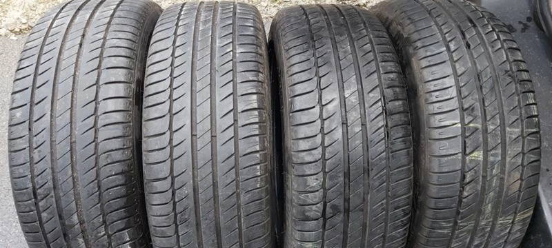 Гуми Летни 215/45R17, снимка 1 - Гуми и джанти - 32778570