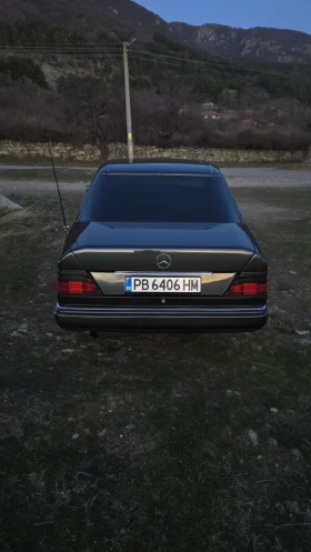 Mercedes-Benz 124 250 TurboDiesel, снимка 4