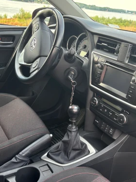 Toyota Auris - 16500 лв. - 60887634 13