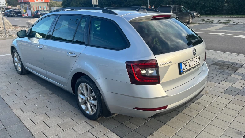 Skoda Octavia 1.5 G -TEC /заводски метан/в Гаранция/, снимка 4 - Автомобили и джипове - 47548197