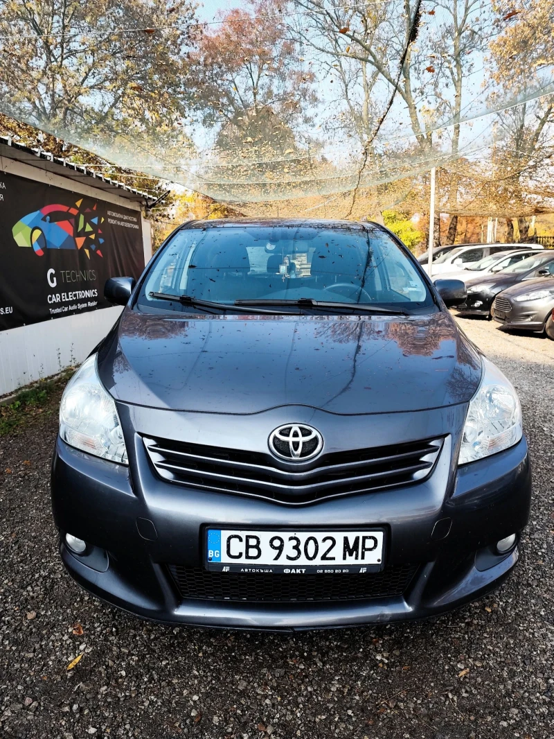 Toyota Verso 2.0 D4D, снимка 2 - Автомобили и джипове - 47773631