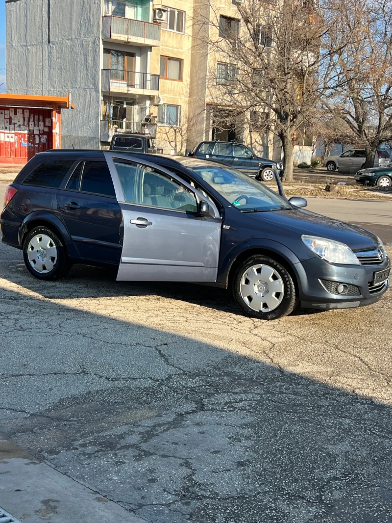 Opel Astra 1.9CDTI, снимка 3 - Автомобили и джипове - 48457074