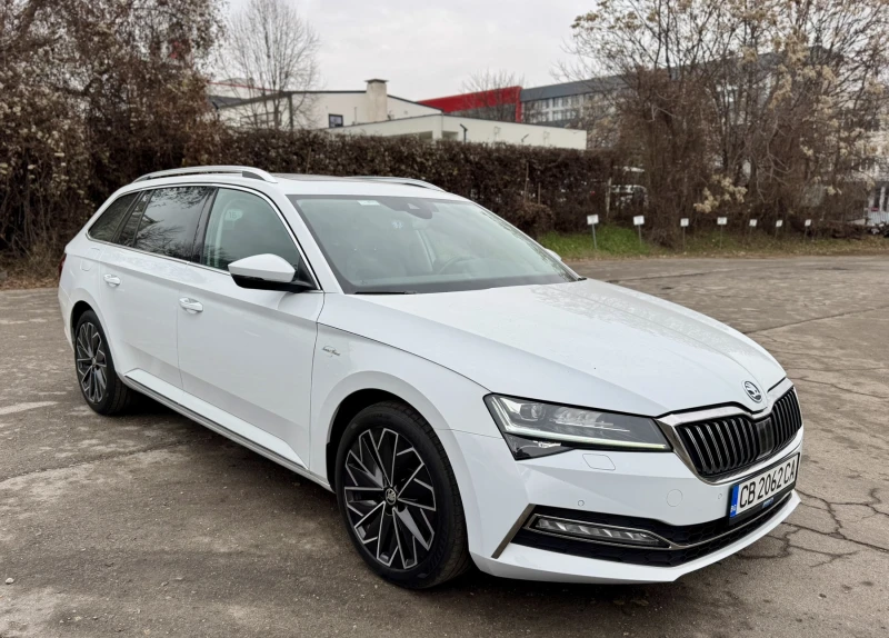 Skoda Superb Laurin&Klement 200PS , снимка 1 - Автомобили и джипове - 48706496