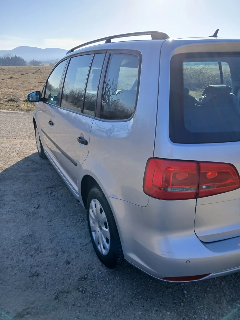 VW Touran 1.6 TDI, снимка 4 - Автомобили и джипове - 48956129