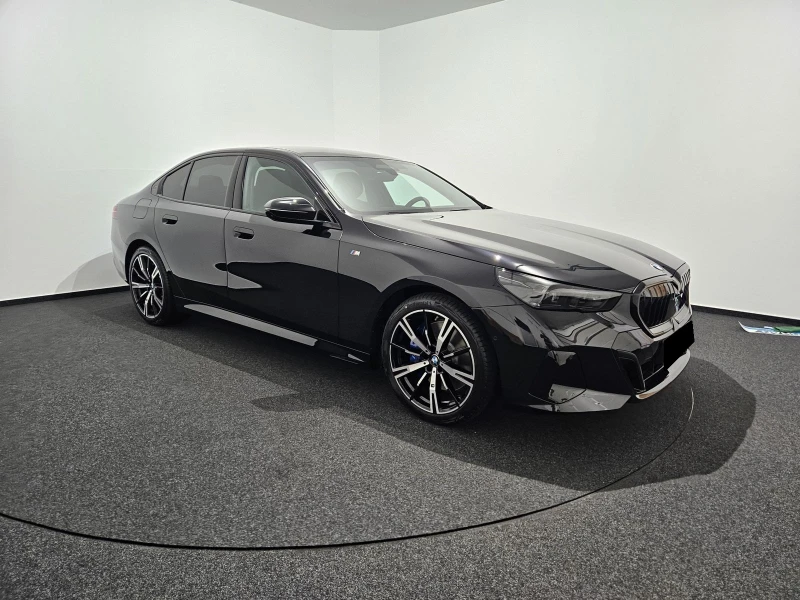 BMW 540 d* xDRIVE* M SPORT* H&K* HEAD-UP* PANO* 360 CAM, снимка 3 - Автомобили и джипове - 49193949