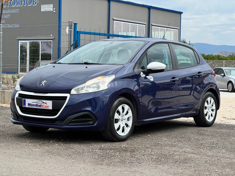 Peugeot 208 * Like edition* Топ състояние* 50244км, снимка 2 - Автомобили и джипове - 49470543