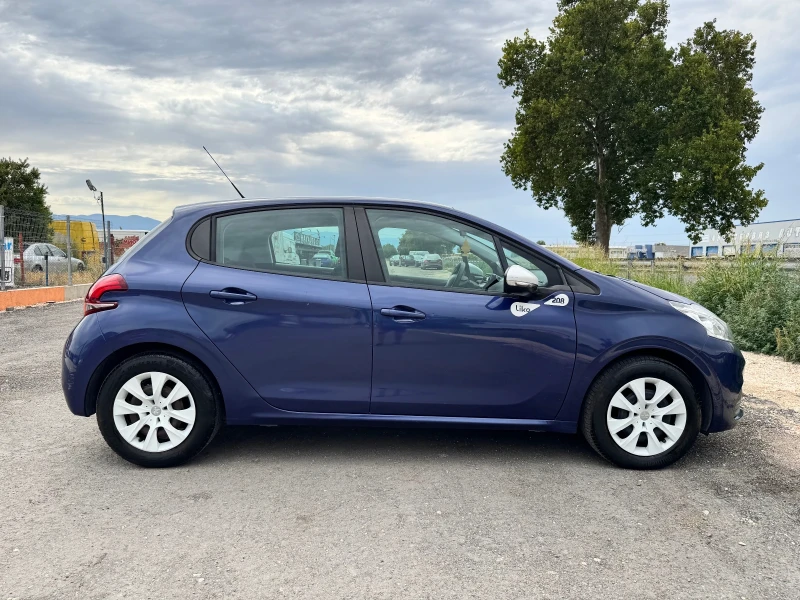 Peugeot 208 * Like edition* Топ състояние* 50244км, снимка 4 - Автомобили и джипове - 49470543
