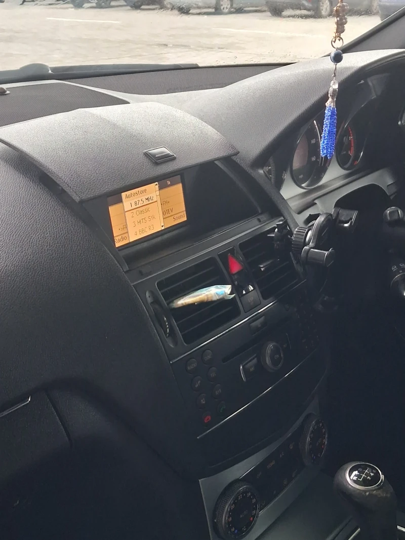 Mercedes-Benz C 220, снимка 6 - Автомобили и джипове - 53061248
