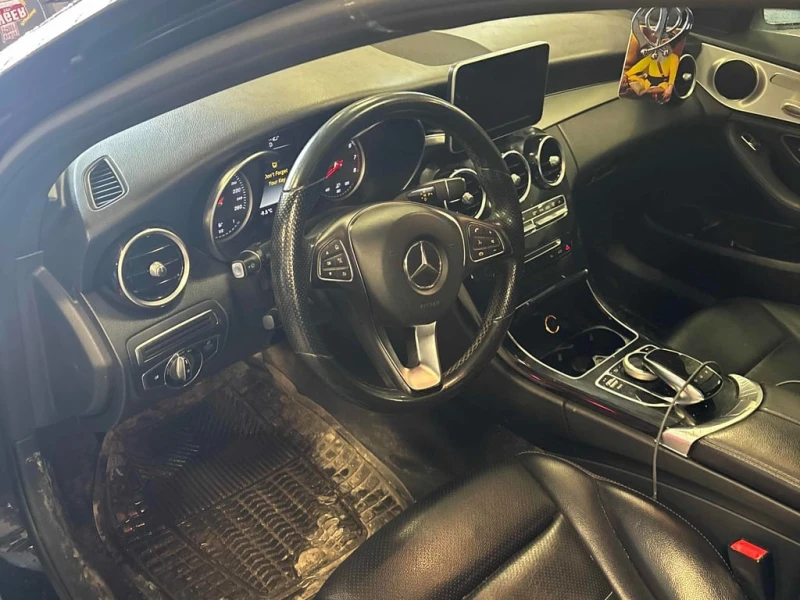 Mercedes-Benz C 300 * CARFAX * ПОДГРЕВИ * КАМЕРА, снимка 5 - Автомобили и джипове - 53447966