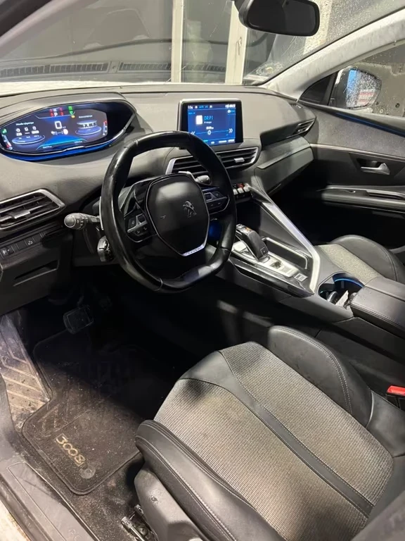 Peugeot 3008 1.5 Allure 131 кс Автомат - изображение 4