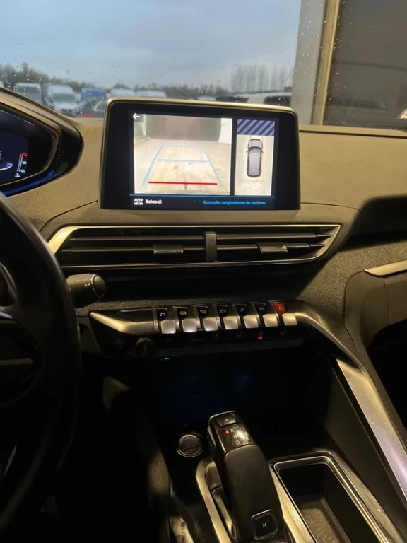 Peugeot 3008 1.5 Allure 131 кс Автомат - изображение 9