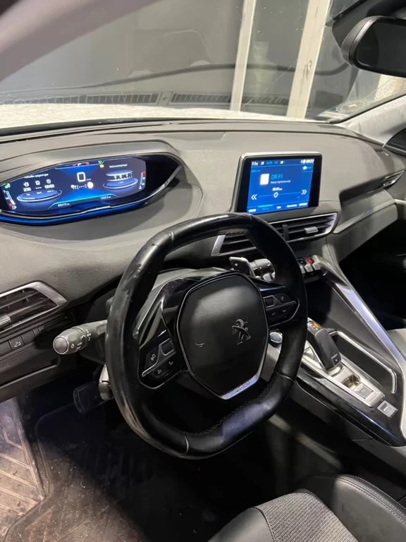 Peugeot 3008 1.5 Allure 131 кс Автомат - изображение 5