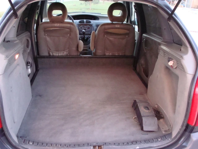 Citroen Xsara picasso 2.0, снимка 12 - Автомобили и джипове - 53622775