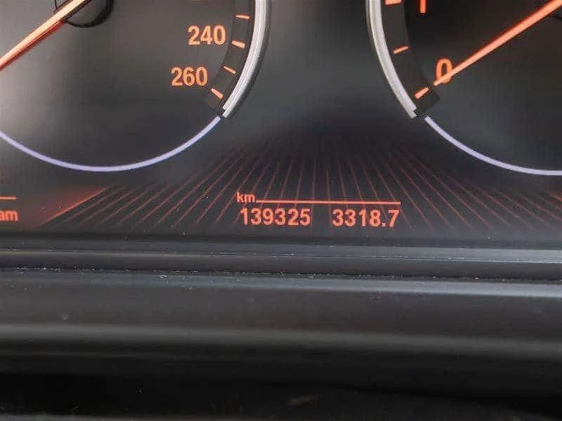 BMW 528 * 528i xDrive Premium Package BMW Apps Navigation , снимка 10 - Автомобили и джипове - 54919050