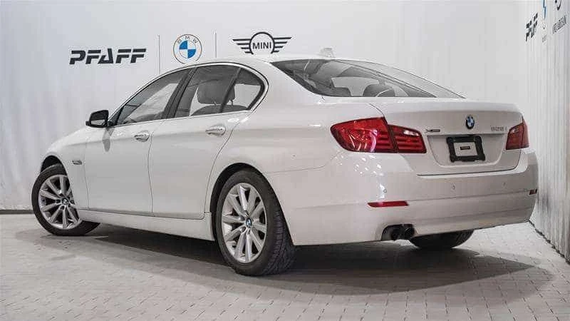 BMW 528 * 528i xDrive Premium Package BMW Apps Navigation , снимка 3 - Автомобили и джипове - 54919050