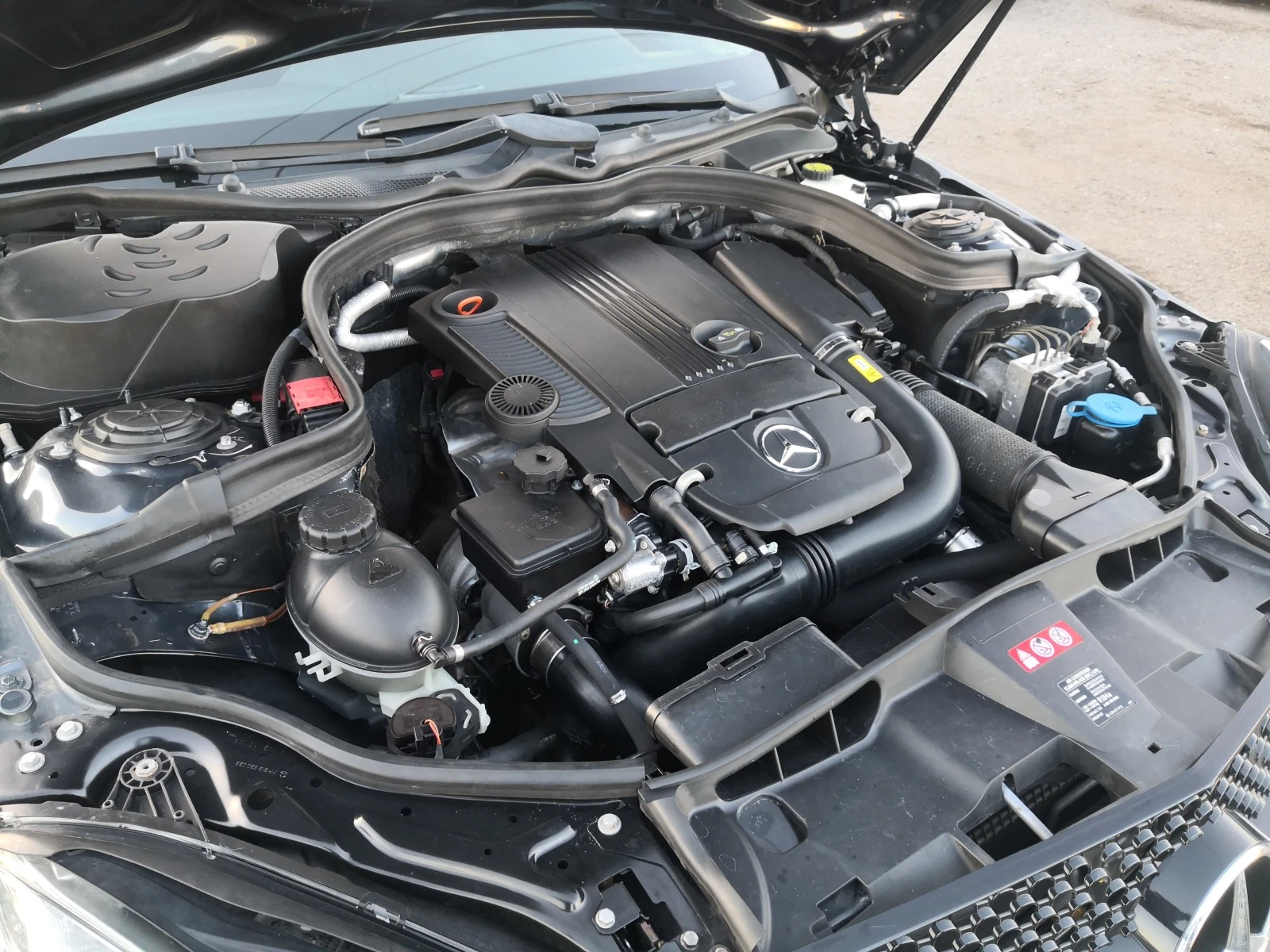 Mercedes-Benz E 200 i 184k.c.Elegance Eвро 5  | Mobile.bg — изображение 16