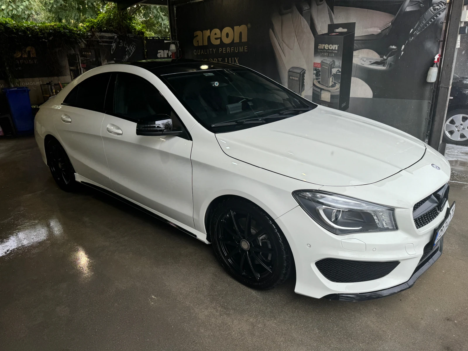 Mercedes-Benz CLA 220 4Matic Pano AMG Line - изображение 5