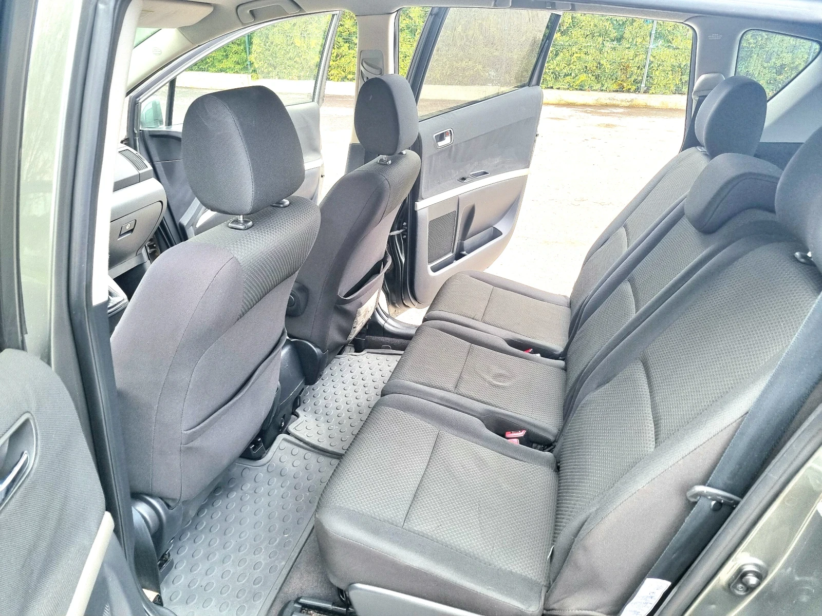 Toyota Corolla verso  - изображение 9
