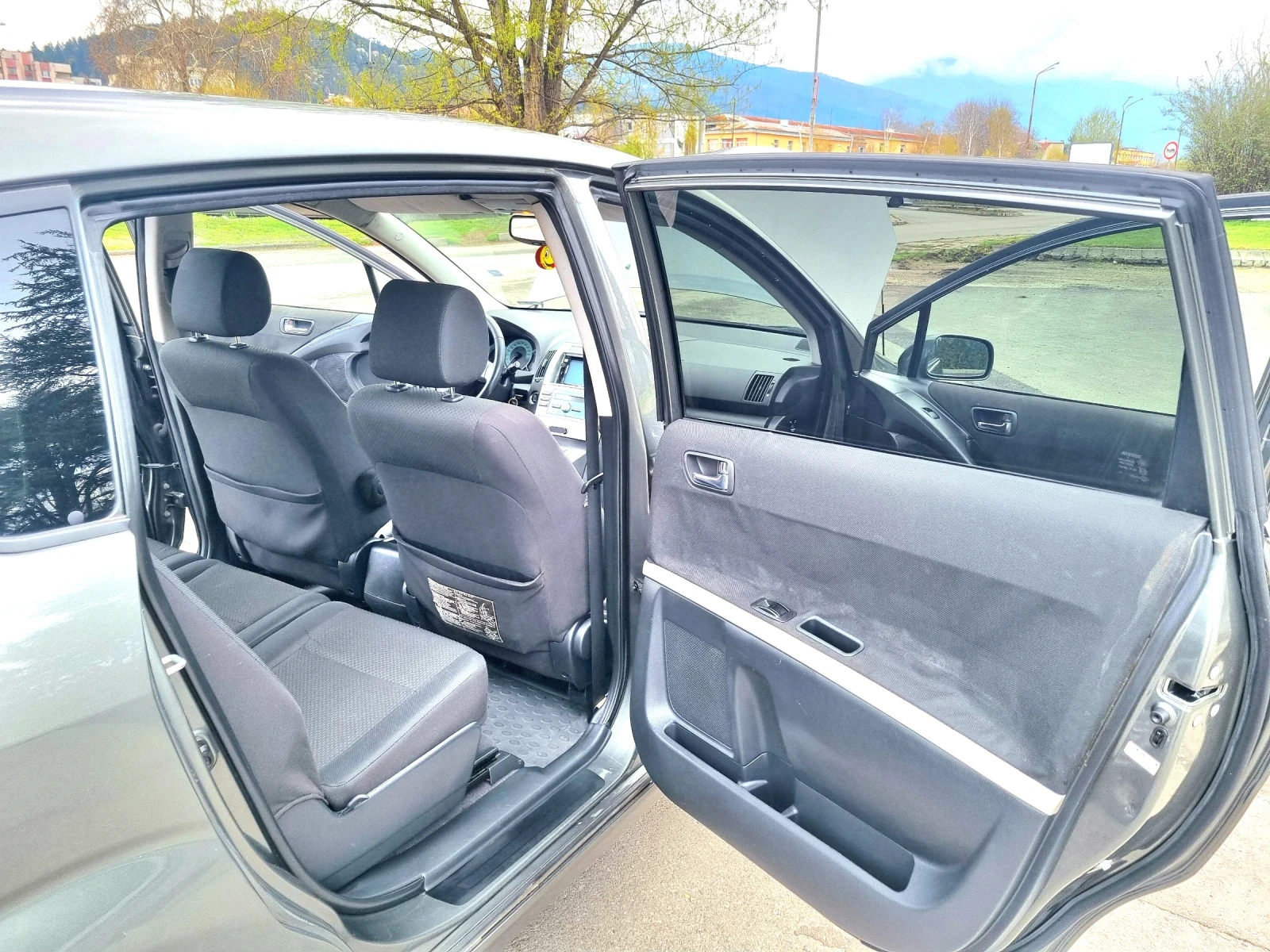 Toyota Corolla verso  - изображение 10