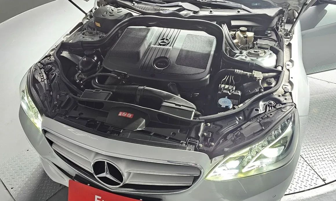 Mercedes-Benz E 250 E-Class W212 E250 CDI 4MATIC - изображение 6