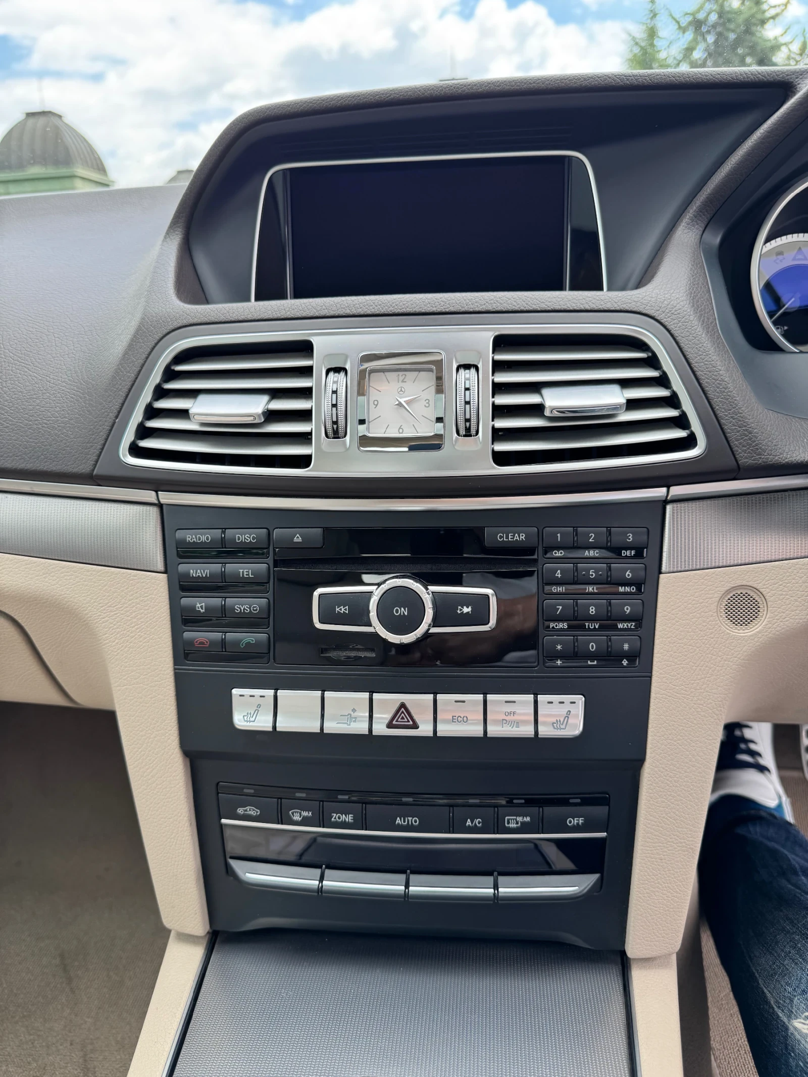 Mercedes-Benz E 350  - изображение 10