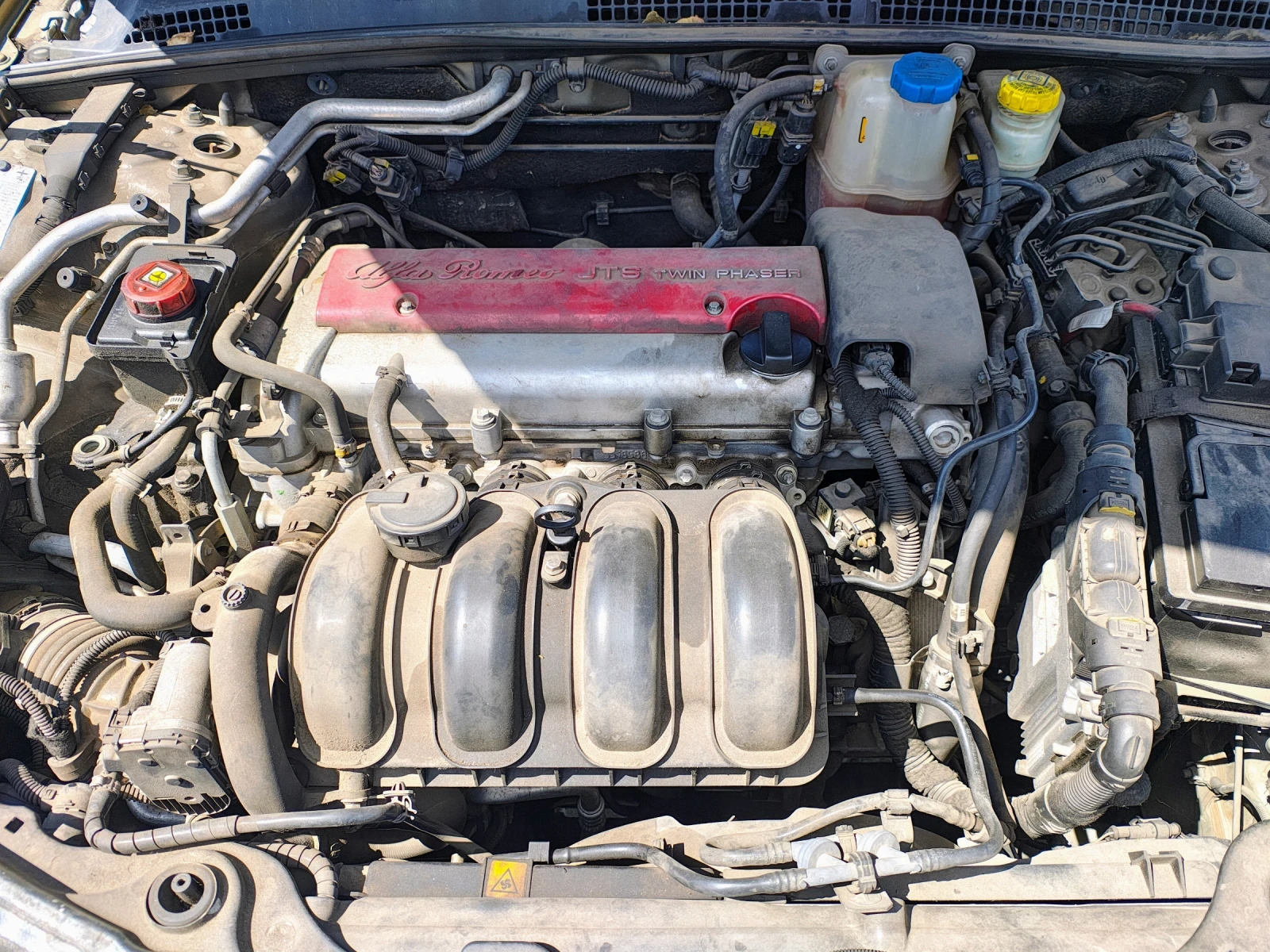 Alfa Romeo 159 1.9 JTS - изображение 8