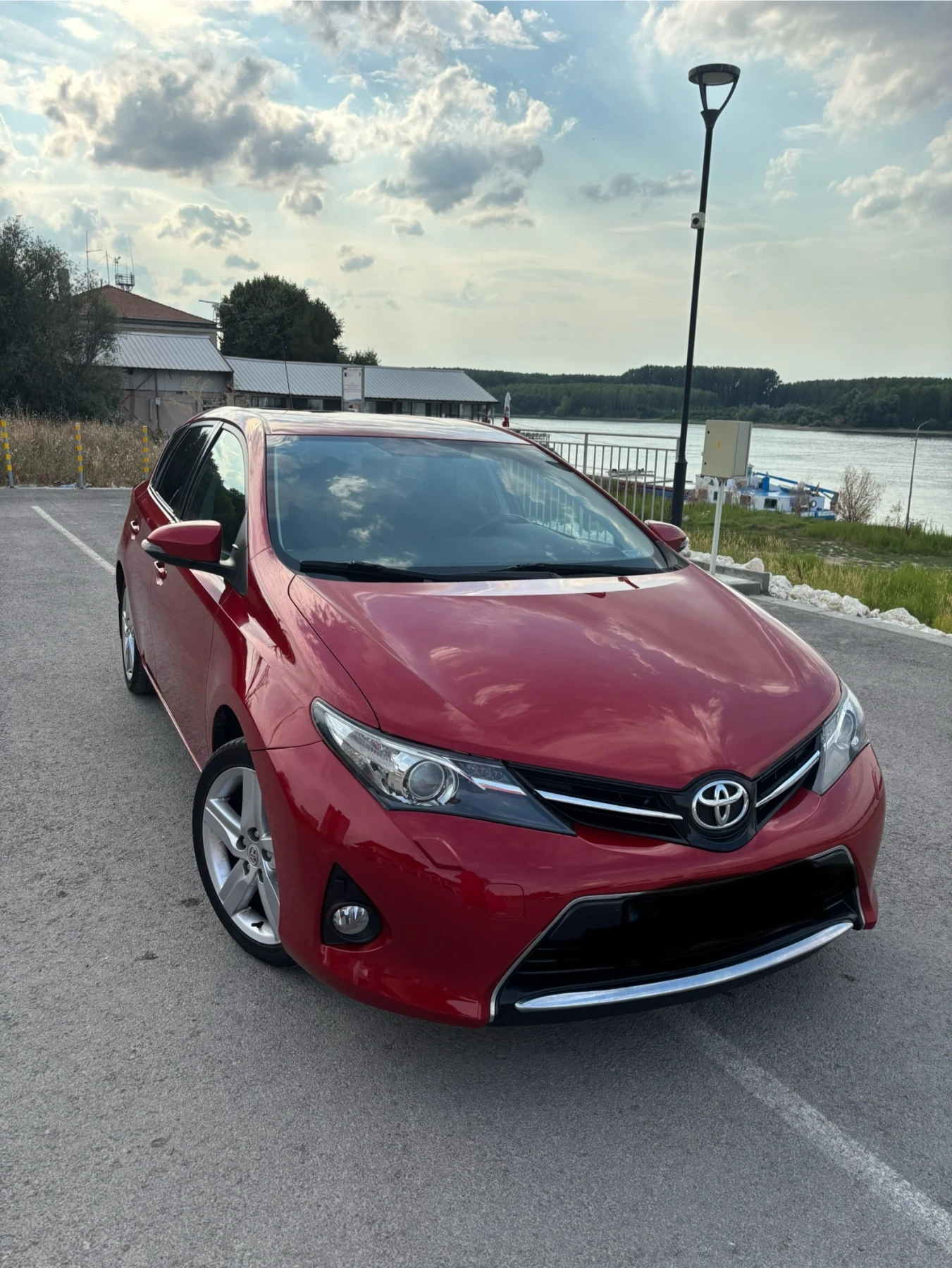 Toyota Auris  - изображение 2
