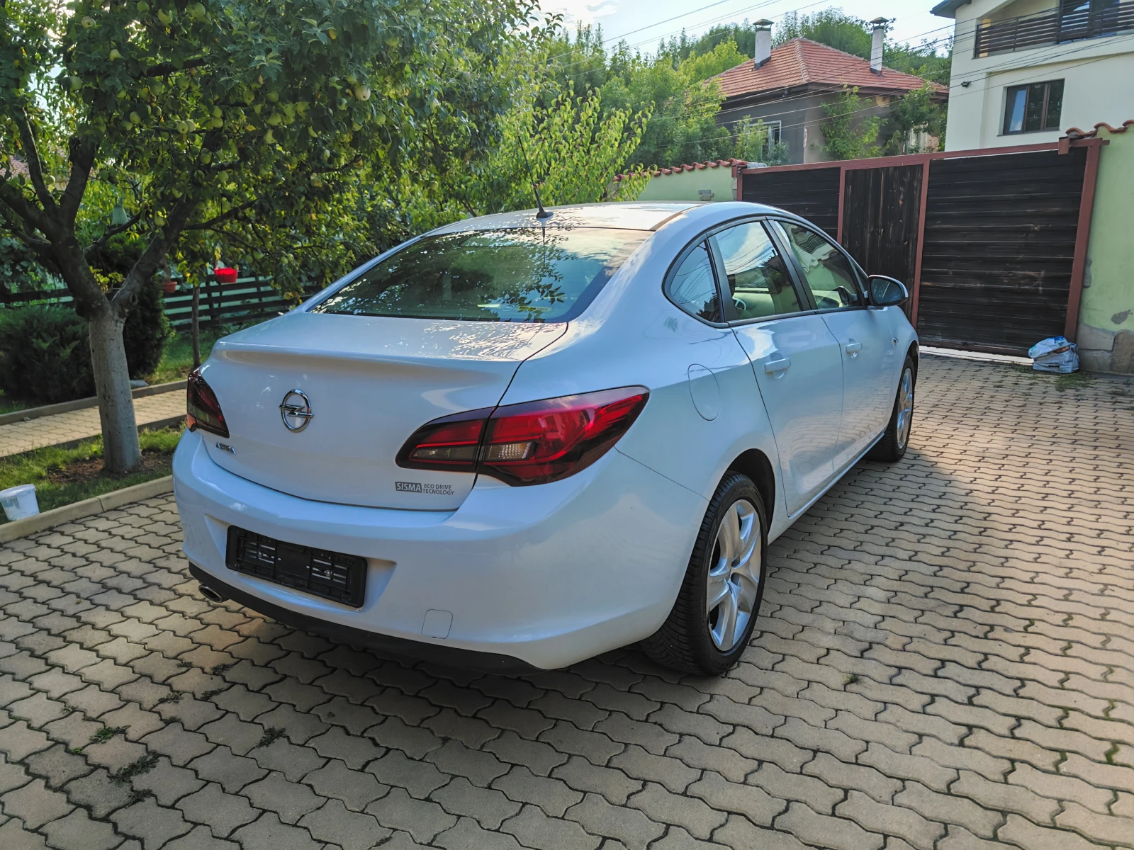 Opel Astra 1, 4-140к.с.-ГАЗ - изображение 4