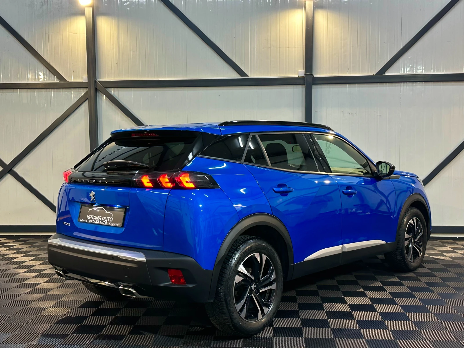 Peugeot 2008 ALLURE* PureTech* ПОДГРЕВ* CARPLAY, снимка 3 - Автомобили и джипове - 56739829
