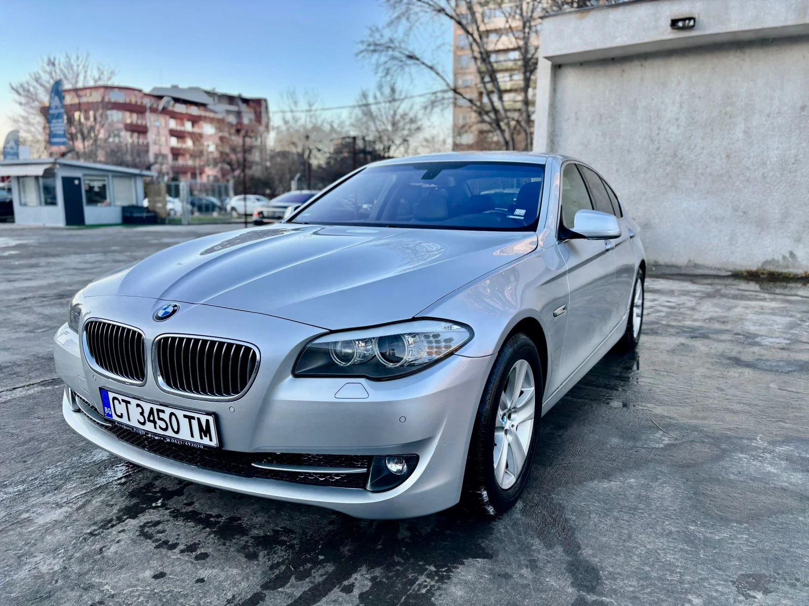 BMW 528 2.8i SPORT - изображение 2