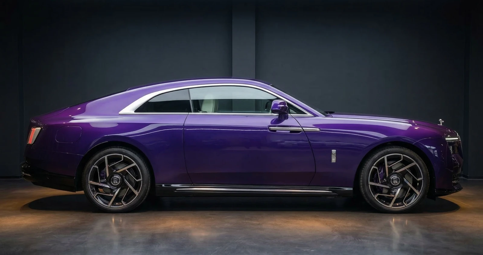 Rolls-Royce Spectre 102 kWh AWD Black Badge, снимка 3 - Автомобили и джипове - 53824216