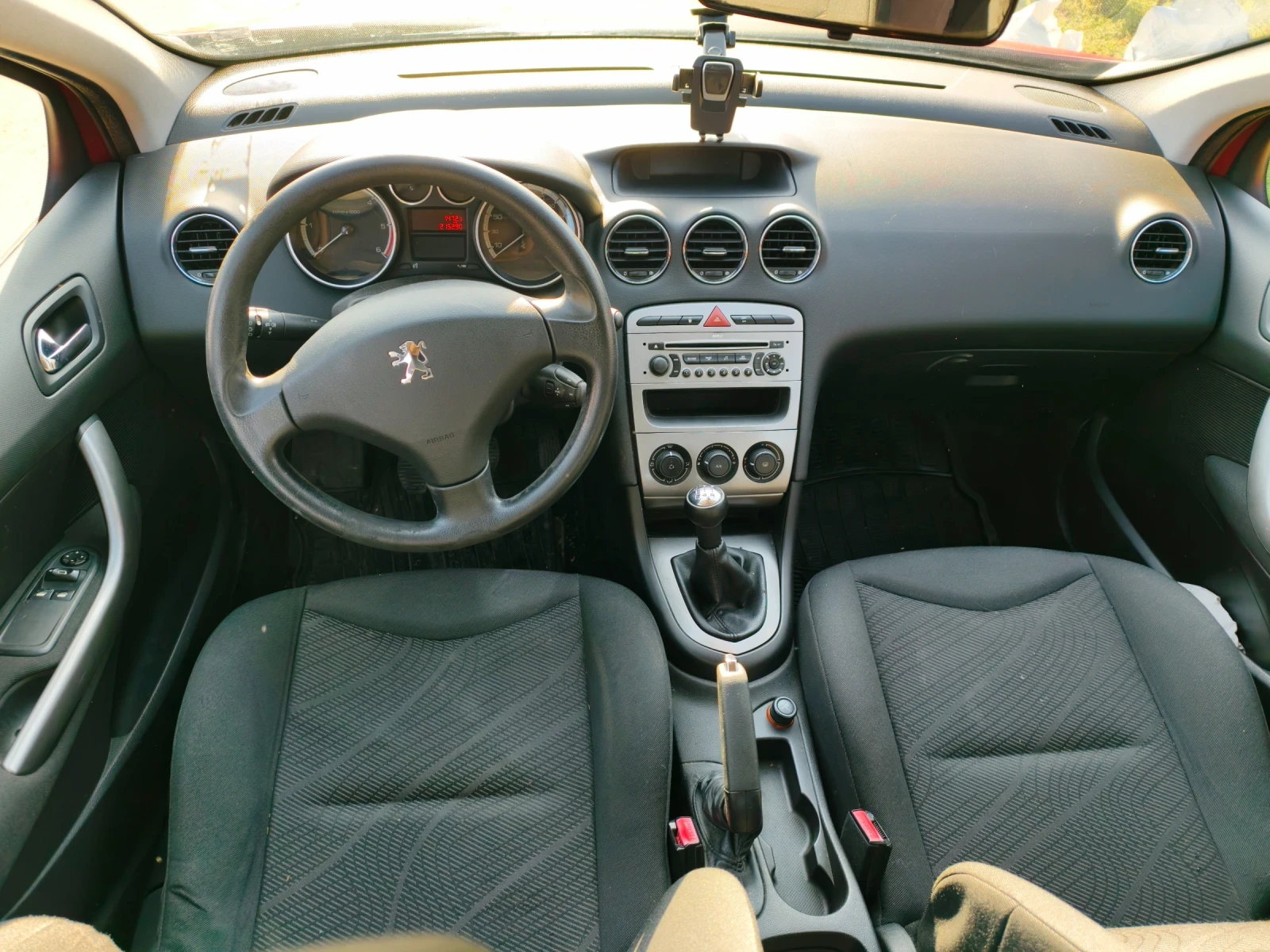 Peugeot 308 1.6 hdi, снимка 9 - Автомобили и джипове - 53849991