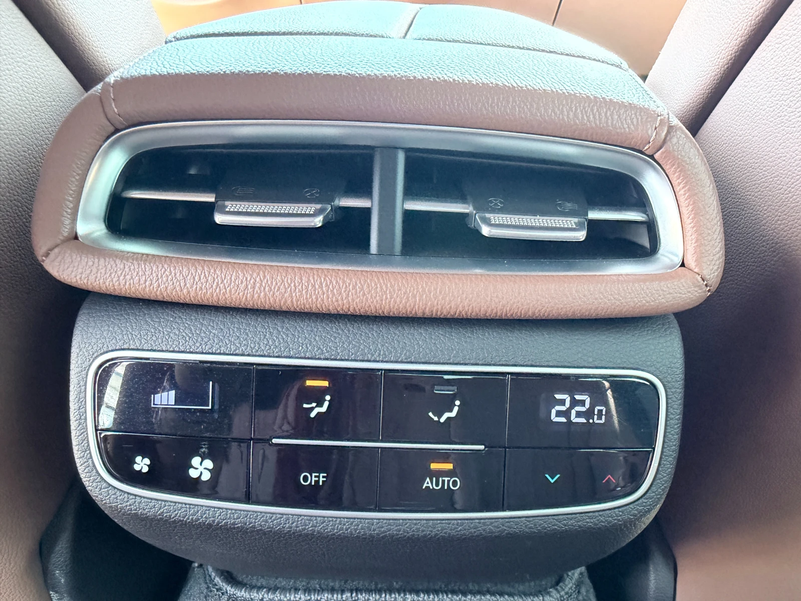 Genesis G80 Гаранция до 2г., Автосервиз, Резервни части сигурн, снимка 13 - Автомобили и джипове - 53931371