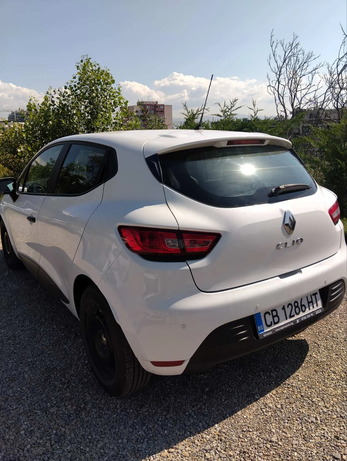 Renault Clio 1.5dCi, снимка 6 - Автомобили и джипове - 55083757