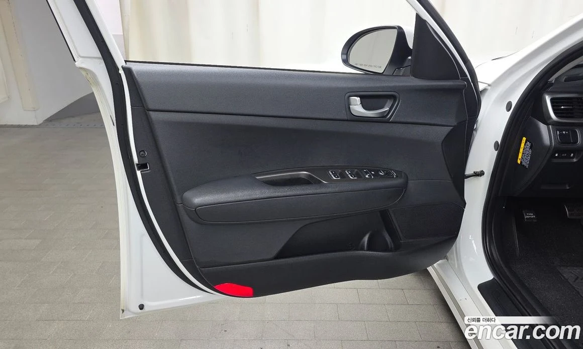 Kia K5 2.0 Luxury, снимка 14 - Автомобили и джипове - 55669079