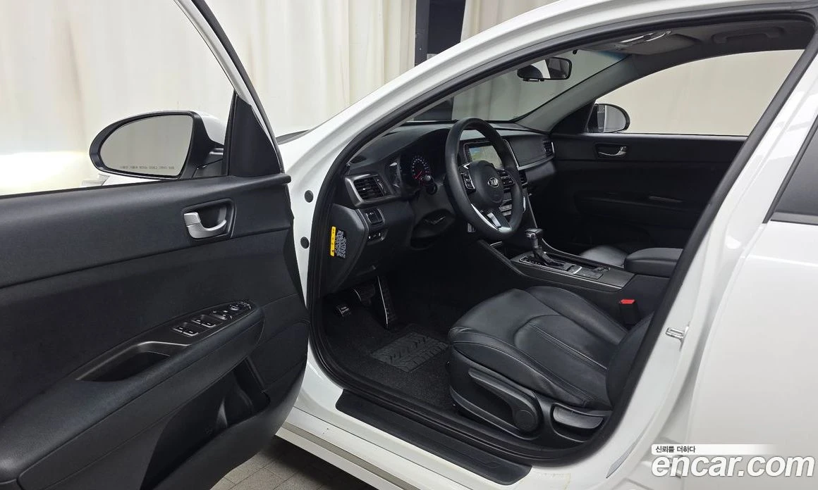 Kia K5 2.0 Luxury, снимка 13 - Автомобили и джипове - 55669079