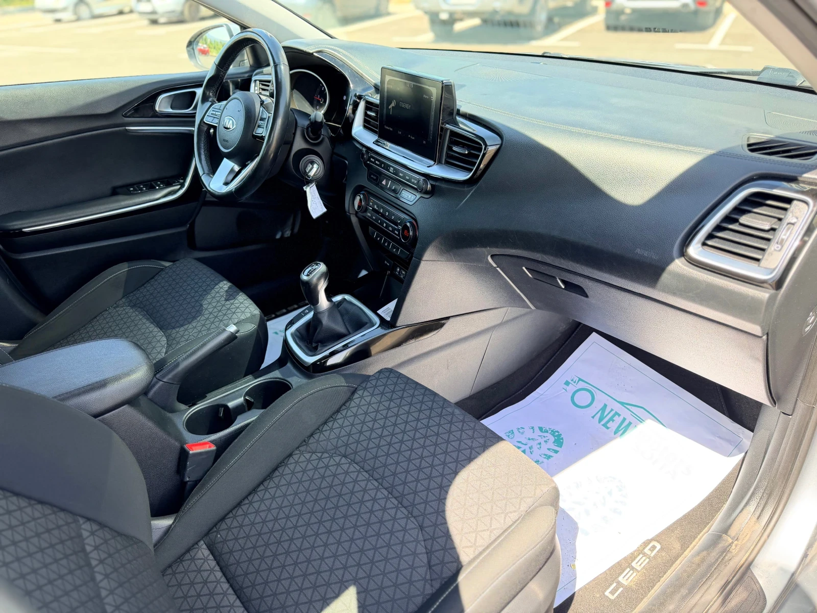 Kia Ceed 1.6CRDi-Vision-Лизинг през Уникредит по 150евро, снимка 13 - Автомобили и джипове - 55722295
